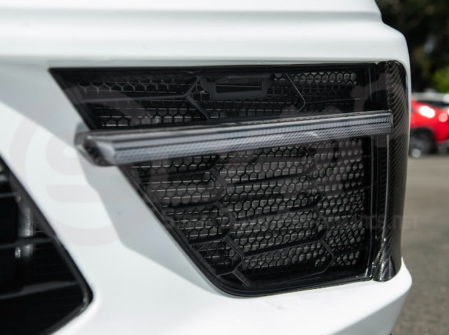 2020+ CHEVROLET CORVETTE C8 STINGRAY & Z51 | FACTORY OEM STYLE GLOSSY BLACK FRONT BUMPER LOWER AIR INLET MESH GRILLE GUARDS