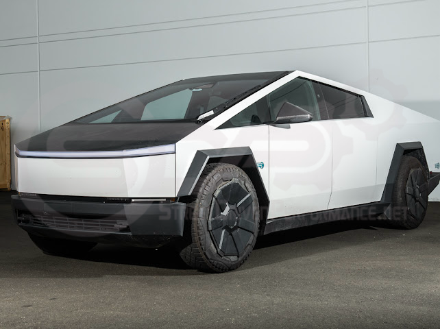 2024-Up Tesla Cybertruck | Factory Style Carbon Fiber Side Mirror Covers Pair