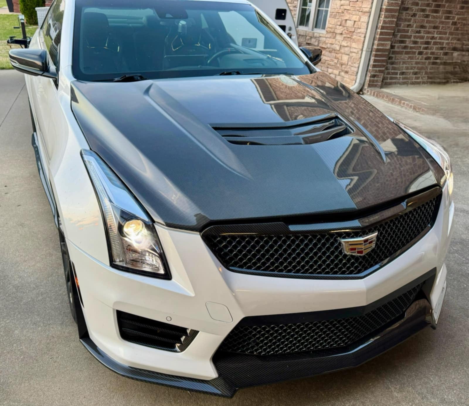 2016-2019 Cadillac ATS / ATS-V - Carbon Fiber Vented Front Hood