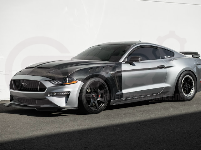 *IMPERFECTION / DISCOUNTED* 2018-2023 FORD MUSTANG S550 | GTD STYLE CARBON FIBER FRONT SIDE VENTED FENDERS