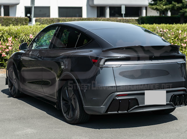 2025-Up Tesla Model Y | Fast Style Glossy Black Rear Bumper Finned Diffuser