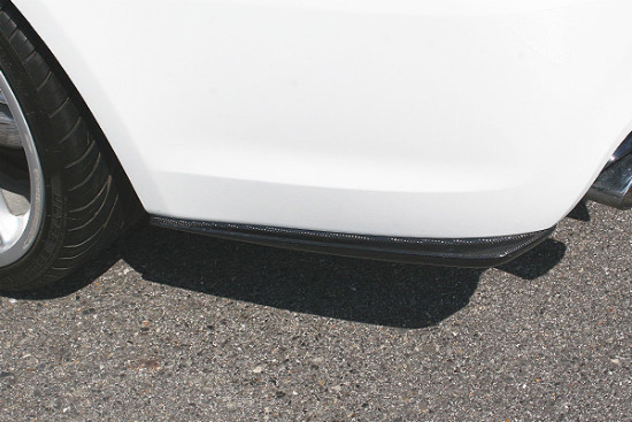 CHARGE SPEED 2005-2008 BMW E90 3-SERIES M-SPORT SEDAN BOTTOM LINE CARBON FULL LIP KIT