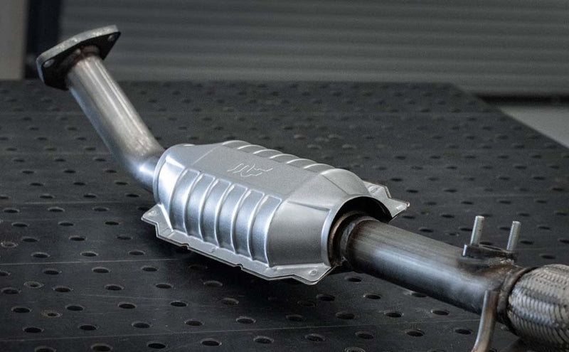 MagnaFlow Direct Fit Catalytic Converter Dodge 92-93