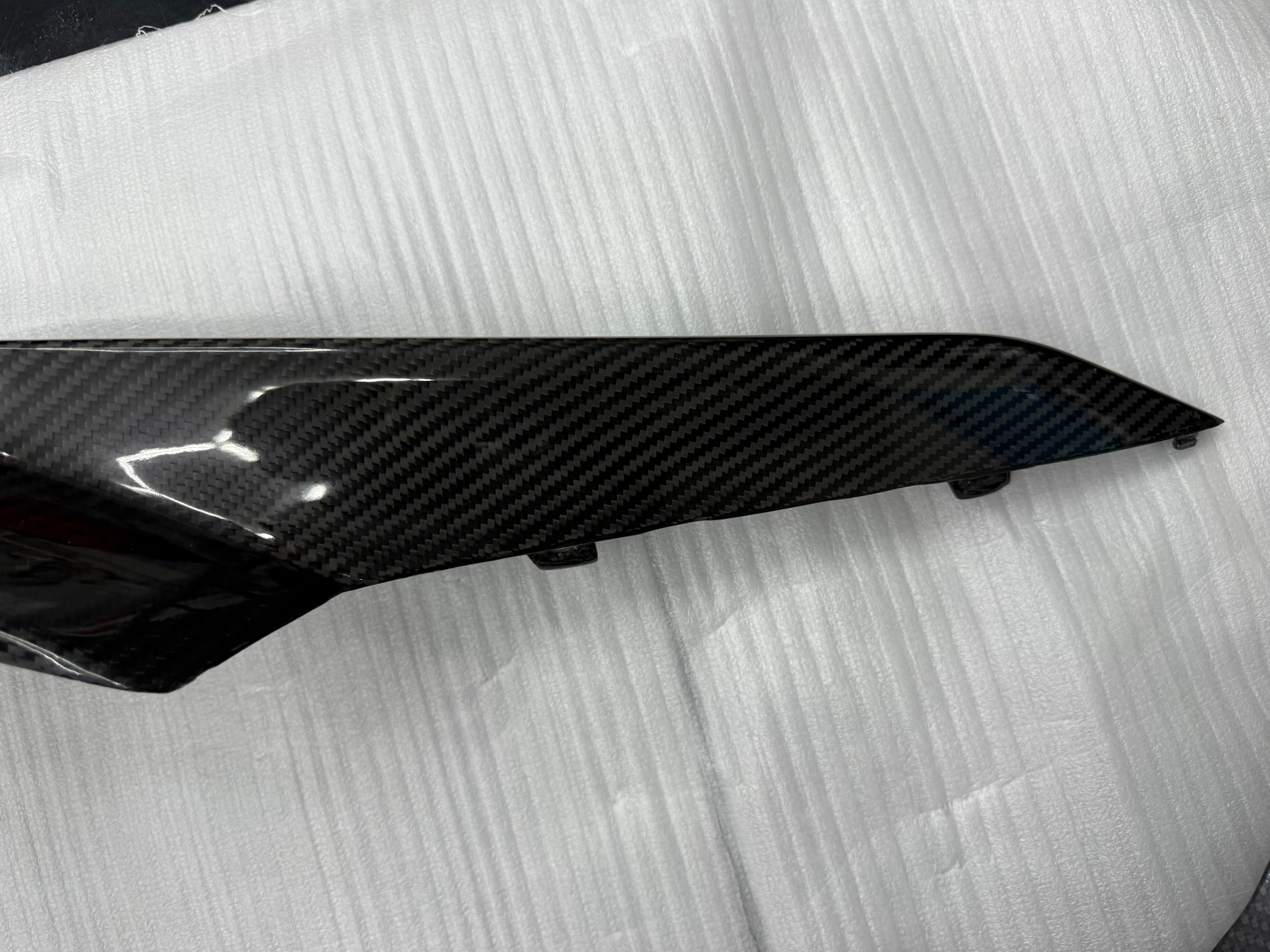 *IMPERFECTION/ DISCOUNTED* 2023+ CHEVROLET CORVETTE C8 Z06 CARBON FIBER FRONT BUMPER GRILLE INSERT