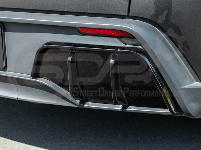 2025-Up Tesla Model Y | Fast Style Glossy Black Rear Bumper Finned Diffuser