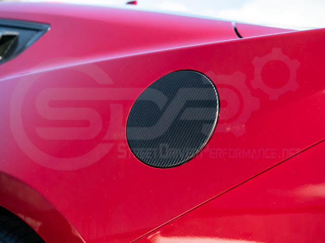 2024-UP FORD MUSTANG S650 | FACTORY STYLE DRY CARBON FIBER SIDE FENDER FUEL TANK GAS LID COVER