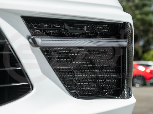 2020+ CHEVROLET CORVETTE C8 STINGRAY & Z51 | FACTORY OEM STYLE GLOSSY BLACK FRONT BUMPER LOWER AIR INLET MESH GRILLE GUARDS