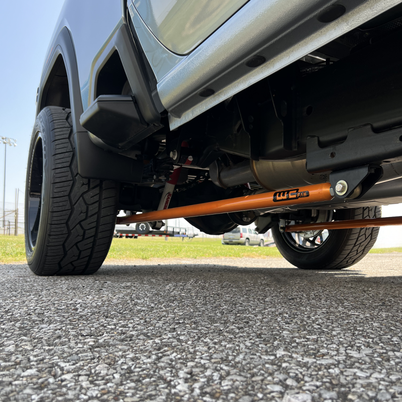 Wehrli 20-24 Chevy & GMC Duramax RCLB/CCSB/ECSB 60in. Traction Bar Kit - Candy Red
