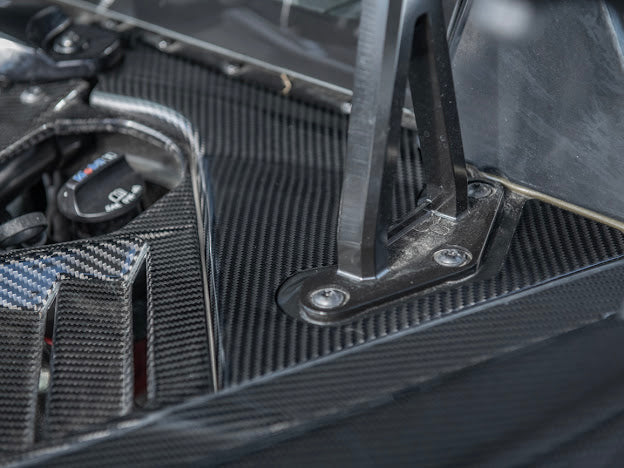 2020+ CHEVROLET CORVETTE C8 COUPE | CARBON FIBER ENGINE BAY CORNER VENT COVER