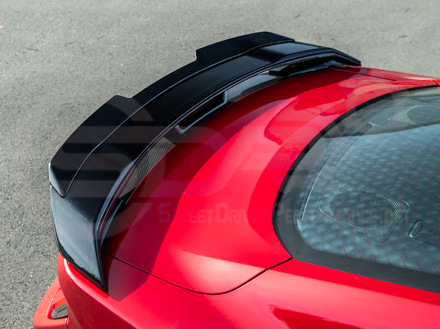 2024-UP FORD MUSTANG | DARKHORSE STYLE GLOSSY BLACK REAR TRUNK LID GURNEY FLAP WICKERBILL WING SPOILER
