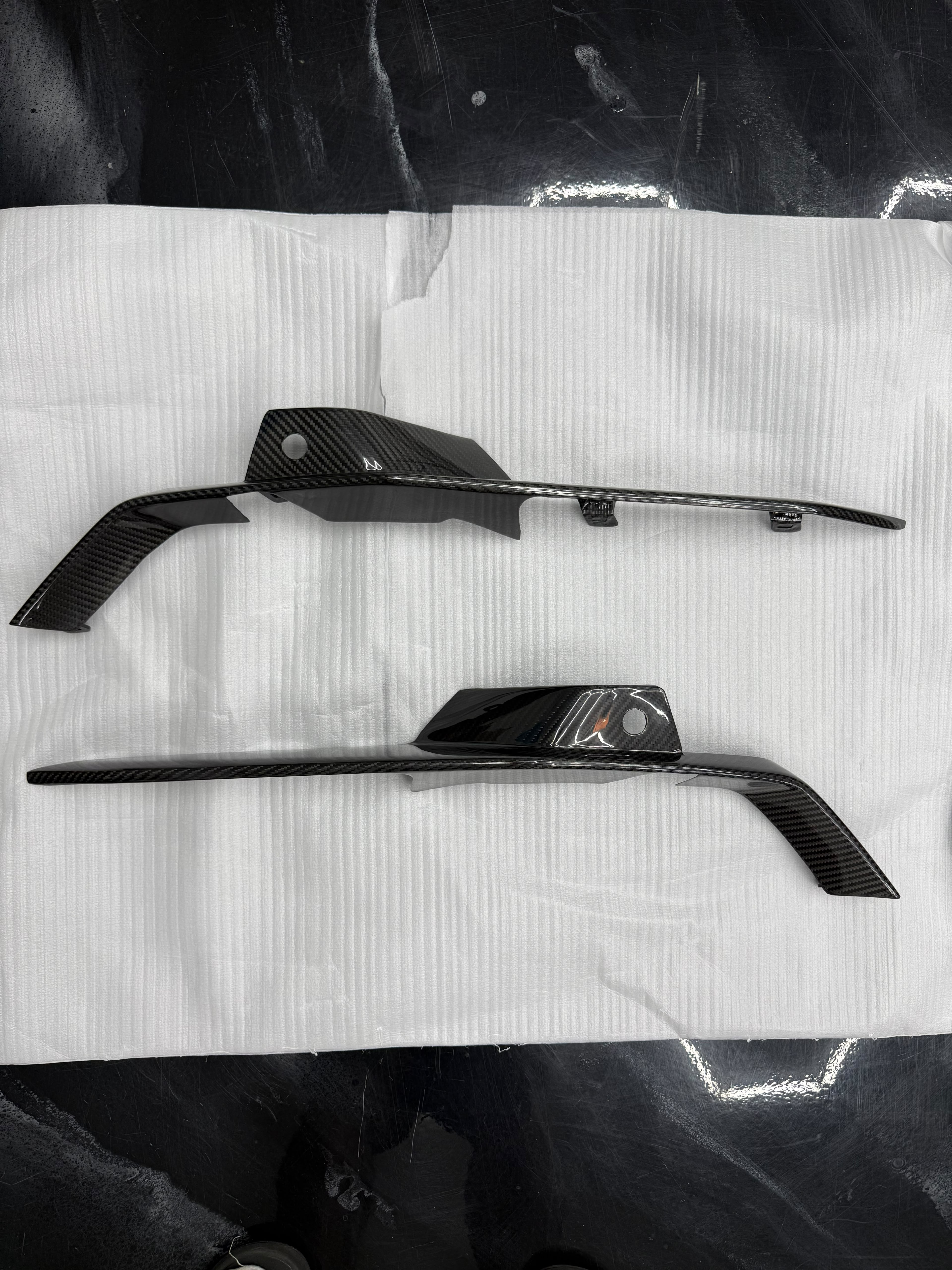 *IMPERFECTION/ DISCOUNTED* 2023+ CHEVROLET CORVETTE C8 Z06 CARBON FIBER FRONT BUMPER GRILLE INSERT