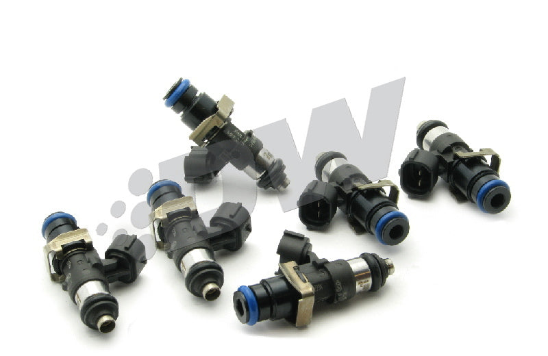 DeatschWerks 2200cc fuel injector set for Nissan GTR VR38DETT and Infiniti G35/G37 6-cylinder engines, six injectors shown.