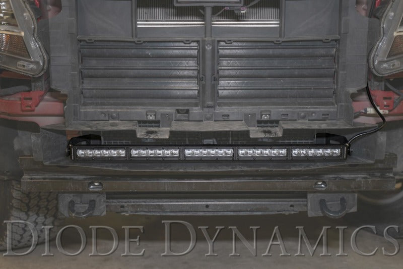 Diode Dynamics 15-Pres Colorado/Canyon SS30 Stealth Lightbar Kit with amber and combo LED lights mounted on a vehicle.