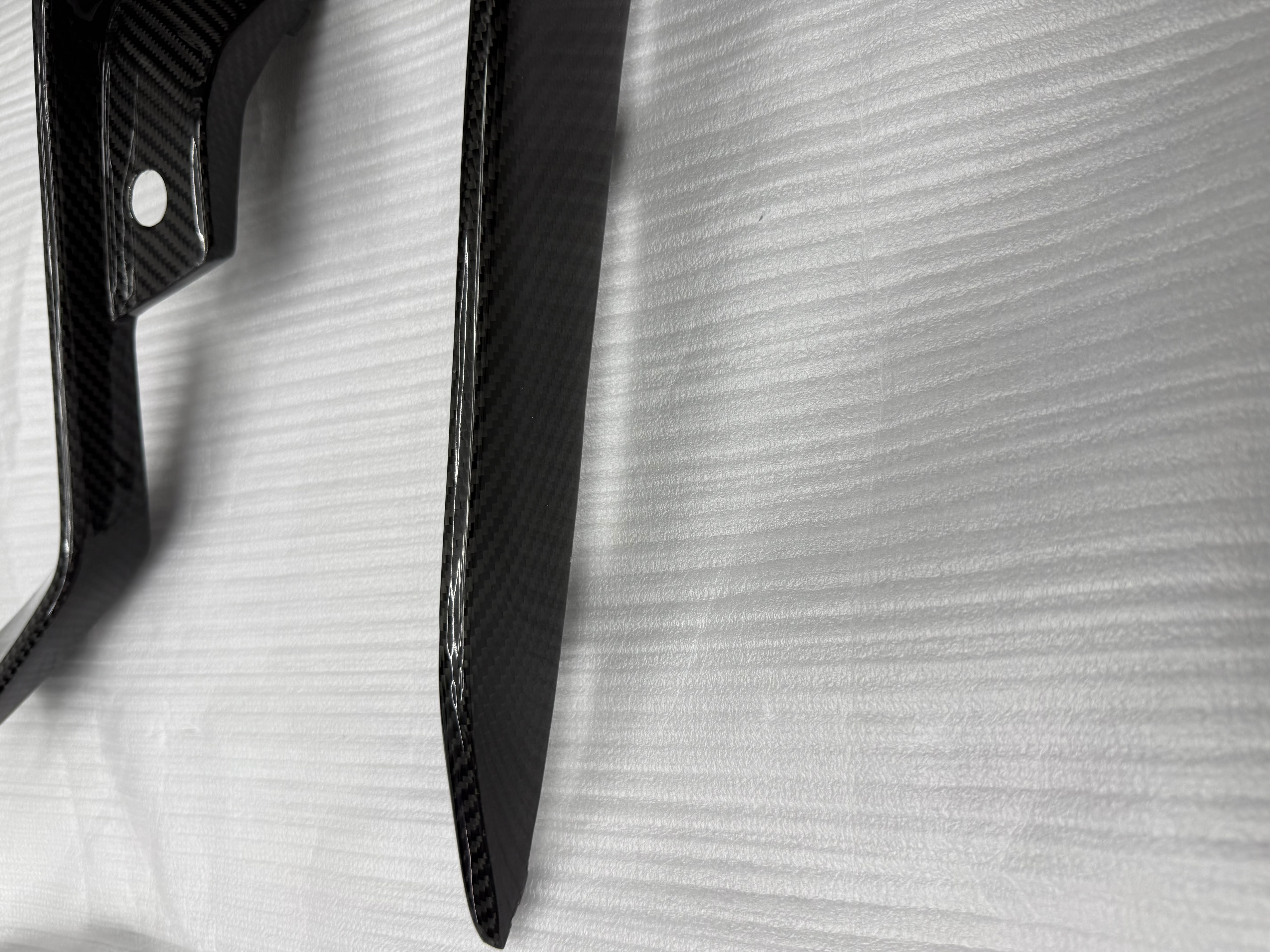 *IMPERFECTION/ DISCOUNTED* 2023+ CHEVROLET CORVETTE C8 Z06 CARBON FIBER FRONT BUMPER GRILLE INSERT