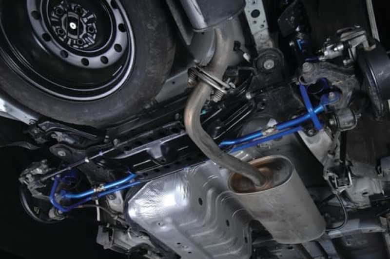 Cusco 18mm rear sway bar for Lexus RX300/330/350 MCU30/33 FWD, made of durable metal with mounting brackets.