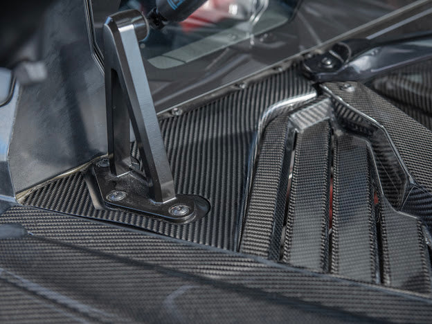 2020+ CHEVROLET CORVETTE C8 COUPE | CARBON FIBER ENGINE BAY CORNER VENT COVER