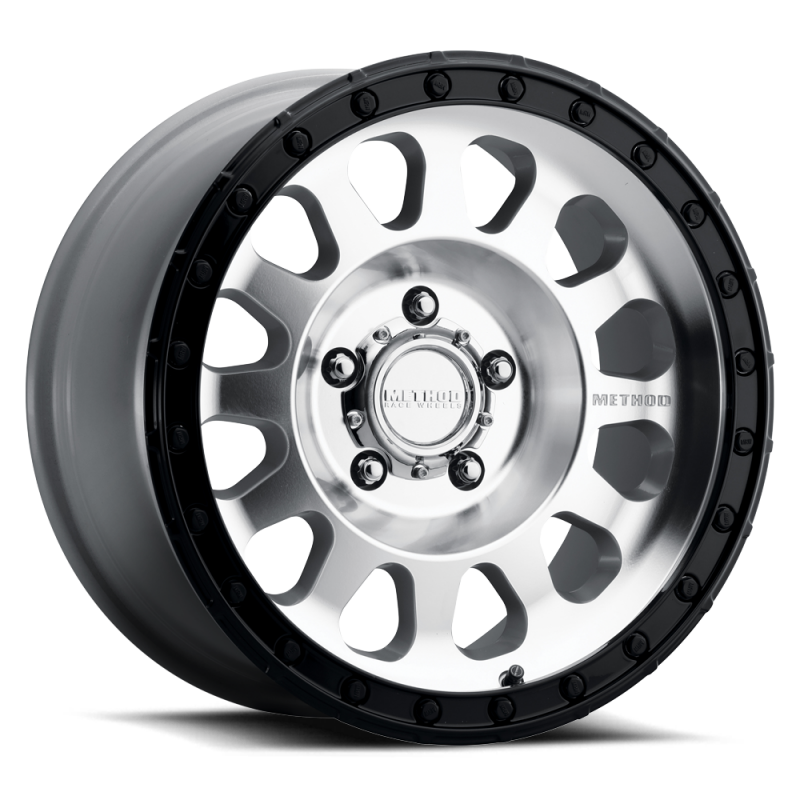 Method MR315 cast wheel with 17x8.5 size, gloss black lip, 5x5 bolt pattern, 71.50mm center bore, machined finish.