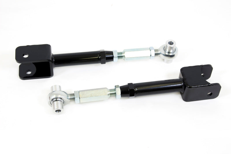 UMI Performance adjustable trailing arms with rod ends for Pontiac G8 2008-2009 and Camaro 2010-2014 control arms, close-up view.