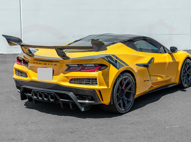 2023-UP CHEVROLET CORVETTE C8 Z06 | SDP PERFORMANCE PACKAGE CARBON FIBER REAR BUMPER FINNED DIFFUSER