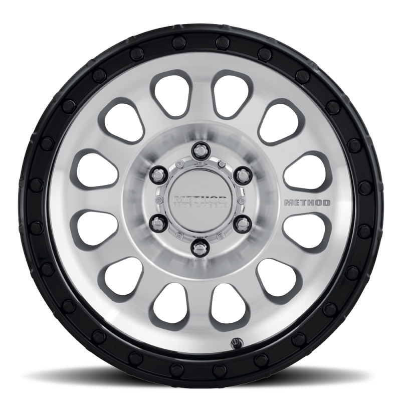 Method MR315 cast wheel, 18x9 inches, gloss black lip, 6x5.5 bolt pattern, 106.25mm center bore, with machined finish.