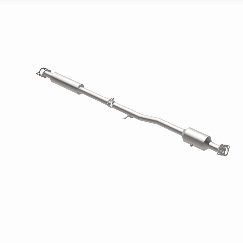 MagnaFlow catalytic converter for Kia Sportage 2.4L 2014-2015, direct fit replacement shown with metal housing and inlet/outlet ports.