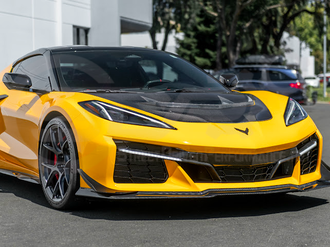 2023+ CHEVROLET CORVETTE C8 Z06 & E-RAY | Z07 PERFORMANCE PACKAGE CARBON FIBER LIP SPLITTER GROUND EFFECTS WITH NO DRILL CANARDS