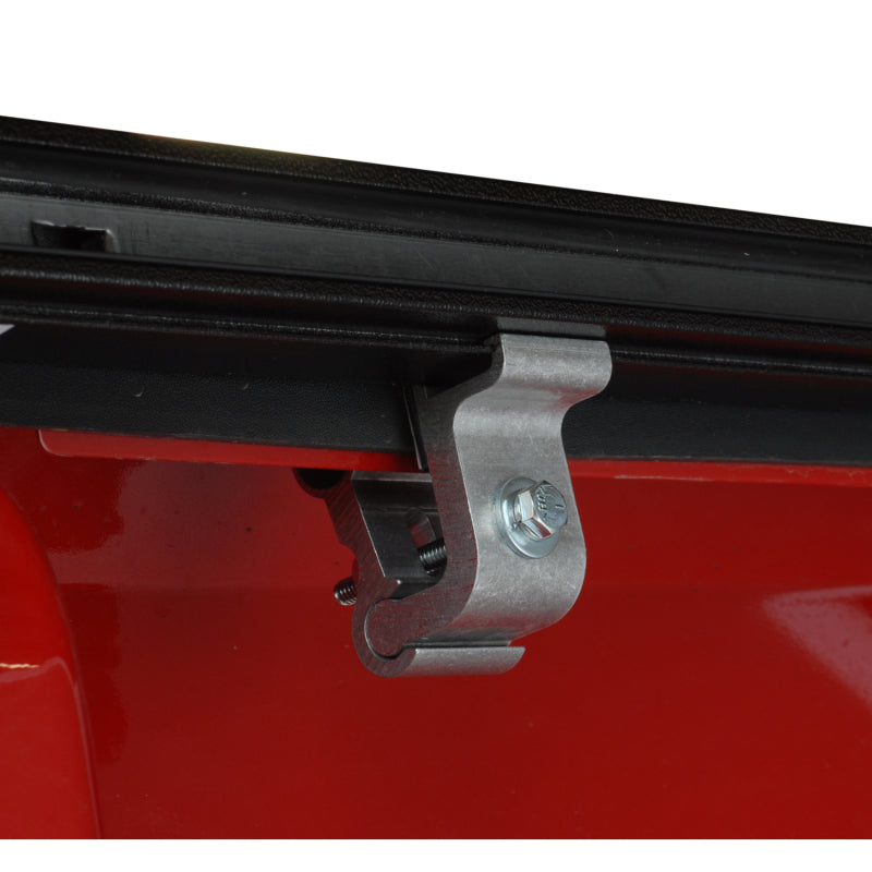 Pace Edwards retractable bed cover for 2017 Ford F-Series Super Duty 6ft 9in truck with full metal JackRabbit kit installed.