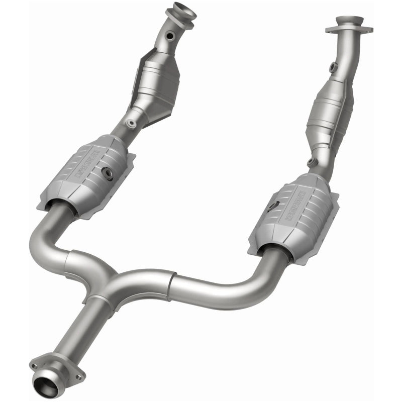 MagnaFlow Direct Fit Catalytic Converter 99-01 Mustang 3.8L 50S