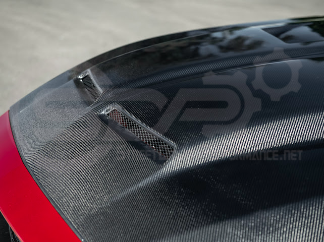 2024-UP FORD MUSTANG S650 | S550 SUPER SNAKE STYLE CARBON FIBER FRONT VENTED HOOD