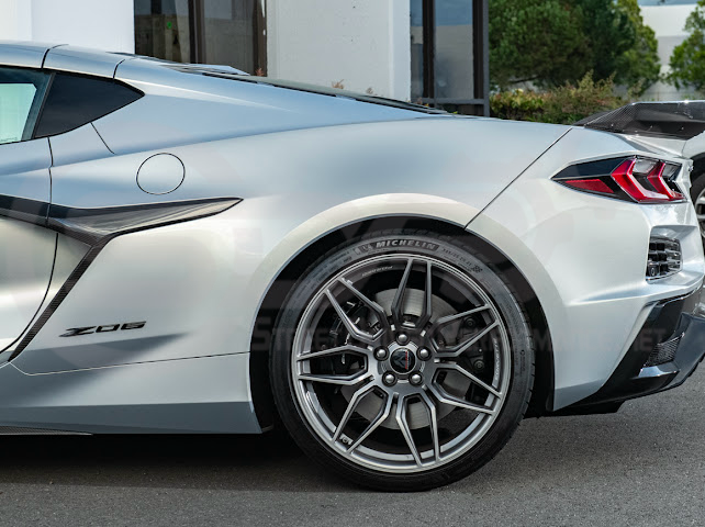 2023-Up CORVETTE C8 Z06 / E-RAY / ZR1 | Z06 FACTORY STYLE CARBON FIBER REAR SPOILER WING WITH 1.5 INCH EXTENDED WICKERBILL WINGLETS