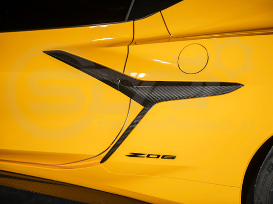 Carbon fiber side fender vent trim for 2023+ Corvette C8 E-Ray Z06, street driven performance replacement air scoop door.