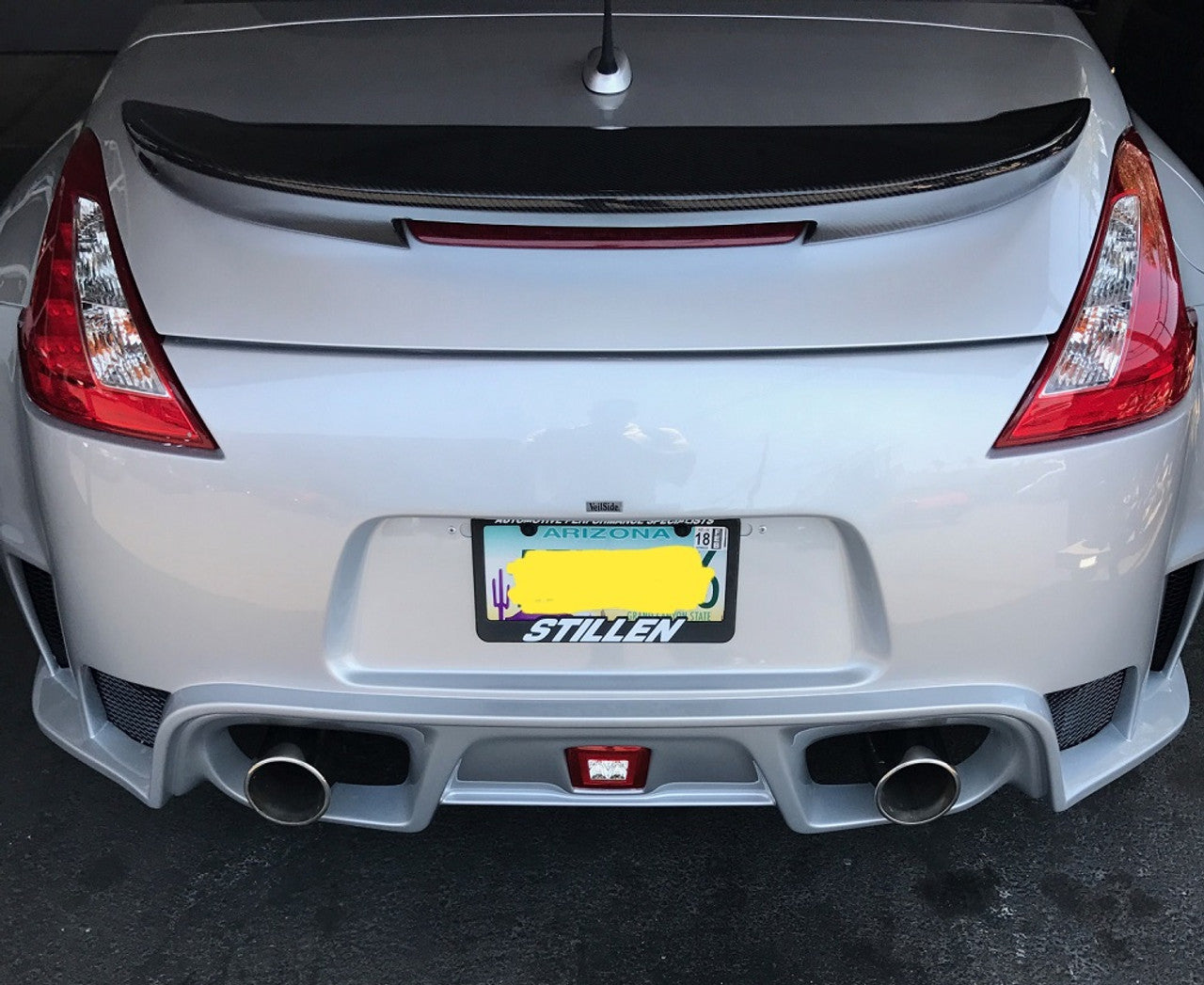 VeilSide 2009-2023 Nissan 370Z Ver. I Model FRP with CARBON Accents Complete Kit (CFRP/ FRP) 6 Pieces Front Bumper, Pair of Side Skirts, Pair of Side Caps & Rear Bumper (Side Skirts Does Not Fit Nismo Model)