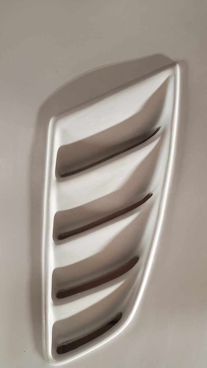 VeilSide 1990-1996 Nissan 300ZX Fairlady Z32 Non Turbo Wide Body Model Vented FRP Hood (FRP)