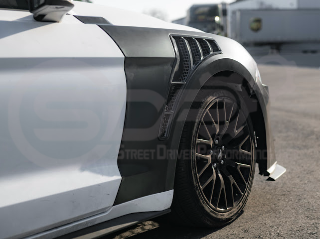 2018-2023 FORD MUSTANG GT500 KR STYLE FRONT SIDE VENTED FENDERS PAIR