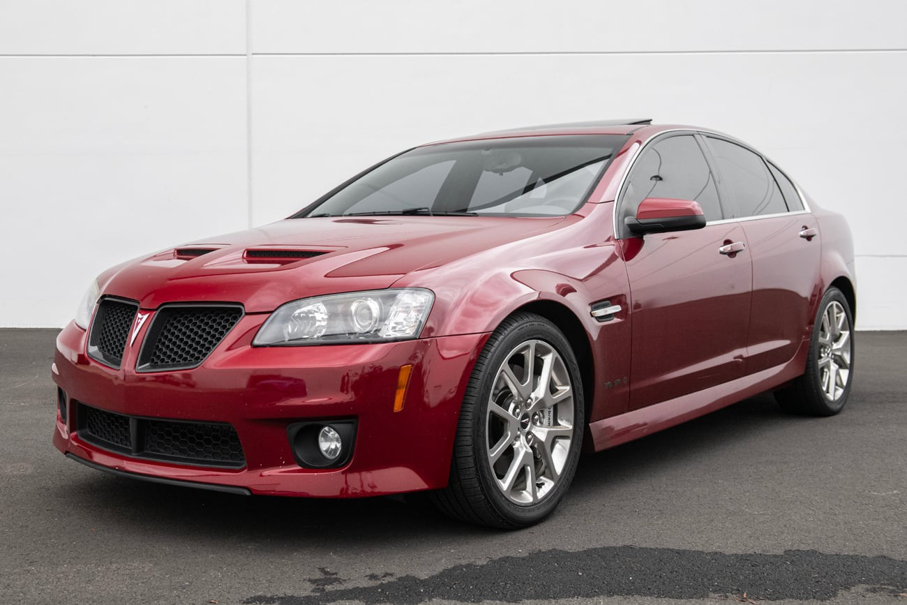 2008-09 PONTIAC G8 CARBON FIBER FRONT GRILLE TRIM SURROUNDING INSERT