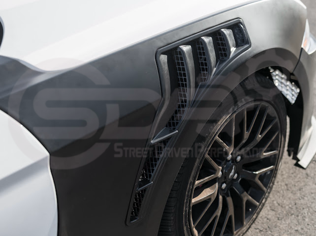 2018-2023 FORD MUSTANG GT500 KR STYLE FRONT SIDE VENTED FENDERS PAIR