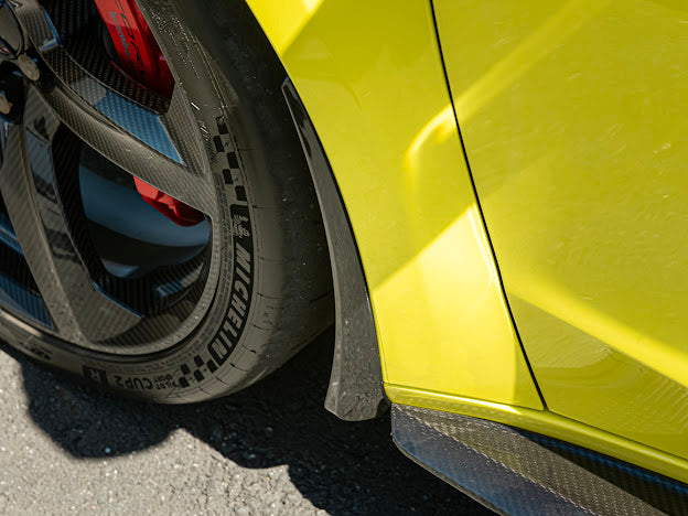 2023+ CHEVROLET CORVETTE C8 Z06 & E-RAY | CARBON FLASH XL EXTENDED FRONT SPLASH GUARD
