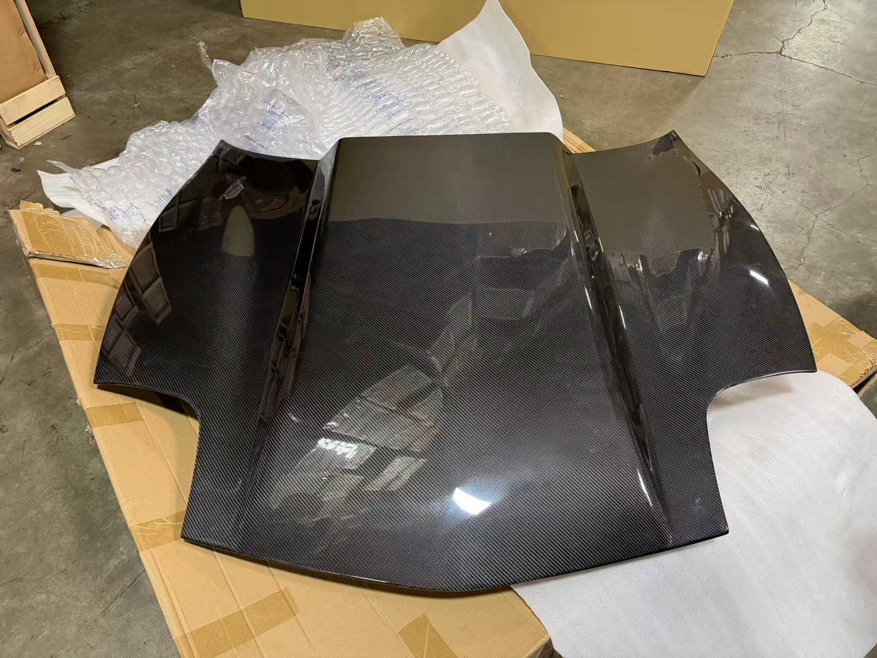*IMPERFECTION / DISCOUNTED* 1997-2004 CHEVROLET CORVETTE C5 CARBON FIBER FRONT COWL HOOD