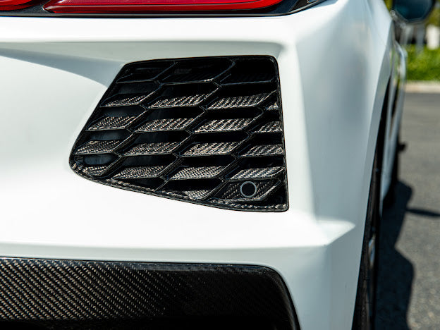 2020+ CHEVROLET CORVETTE C8 STINGRAY & Z51 | CARBON FIBER REAR GRILL TRIM COVER PAIR