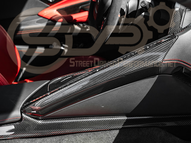 2020-Up Corvette C8 | CARBON FIBER Center Console Armrest Right Trim Panel Cover