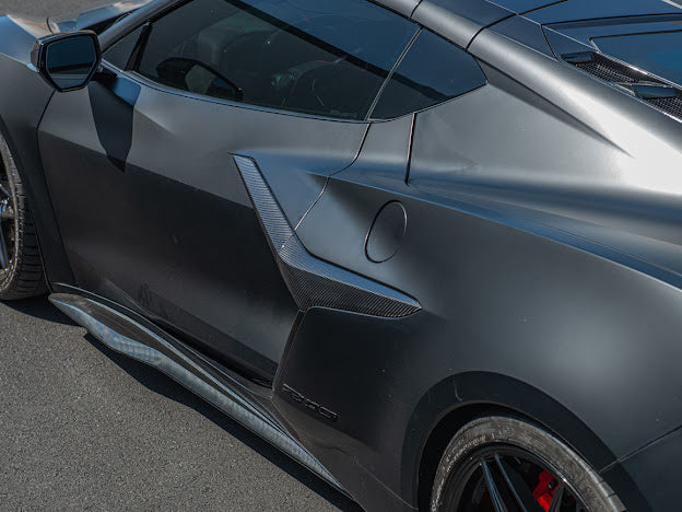 2023+ CORVETTE C8 E-RAY / Z06 | CARBON FIBER SIDE FENDER VENT DOOR TRIM REPLACEMENT PAIR