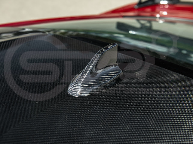 2024-Up Ford Mustang S650 | Carbon Fiber Tape-On Roof Shark Fin Antenna Cover
