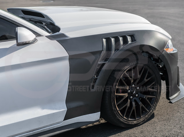 2018-2023 FORD MUSTANG GT500 KR STYLE FRONT SIDE VENTED FENDERS PAIR