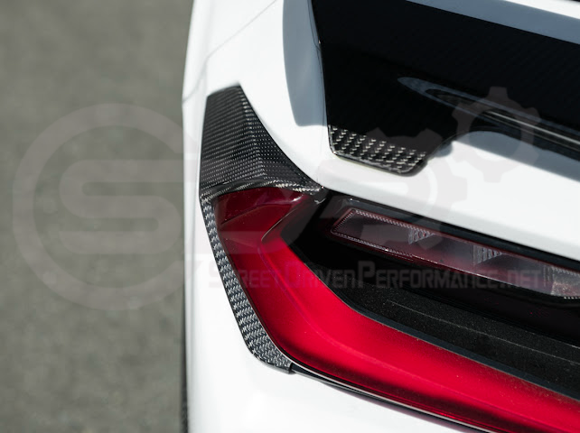 2020-Up Chevrolet Corvette C8 | Dry Carbon Fiber Rear Tail Light Side Trim Bezel Cover Pair