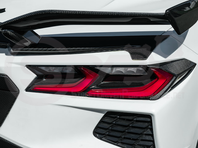 2020-Up Chevrolet Corvette C8 | Dry Carbon Fiber Rear Tail Light Side Trim Bezel Cover Pair