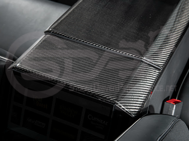2024-Up Tesla Cybertruck | Interior DRY Carbon Fiber Armrest Trim Cover (Copy)