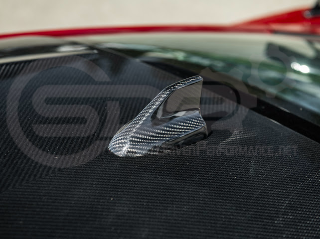 2024-Up Ford Mustang S650 | Carbon Fiber Tape-On Roof Shark Fin Antenna Cover