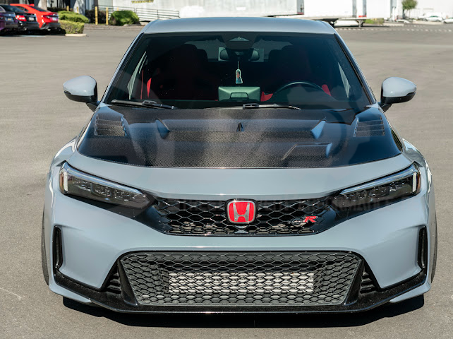 2023-UP HONDA CIVIC FL5 TYPE-R | JDM VARIS STYLE CARBON FIBER FRONT VENTED HOOD