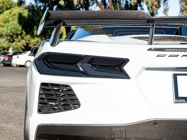 2020+ CHEVROLET CORVETTE C8 | DARK TINTED REAR LIGHT COVER