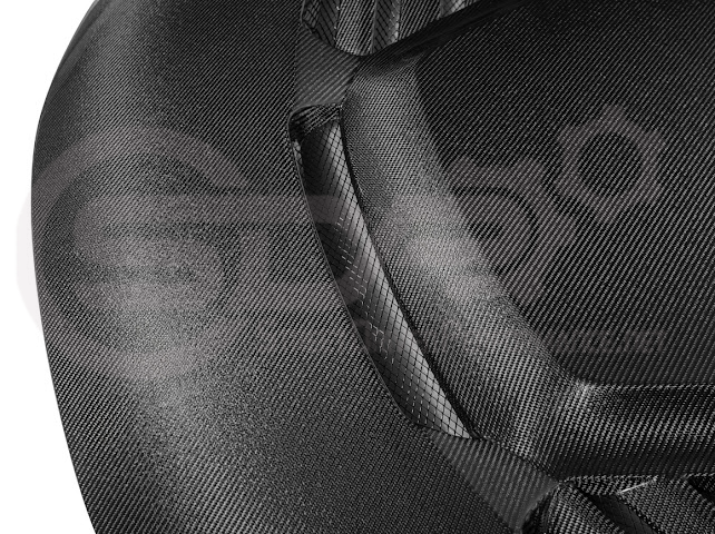 2023-Up BMW G87 M2 | V Style CARBON FIBER Front Vented Heat Extraction Hood